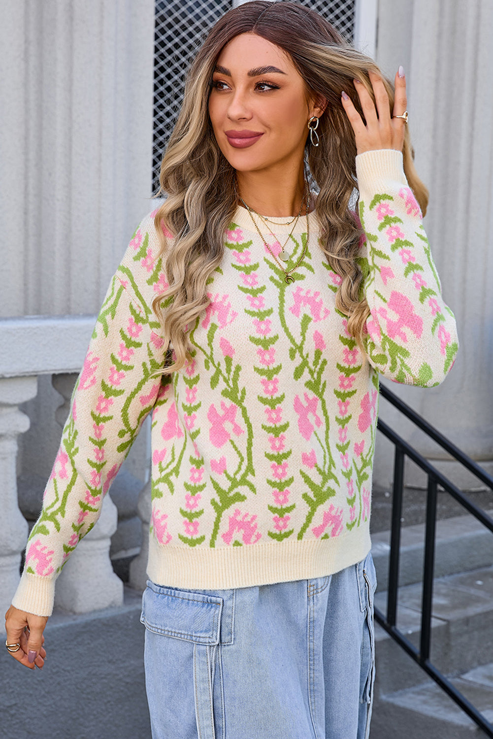 Chic Floral Sweater for Women – Round Neck, Long Sleeve, Casual Knitwear