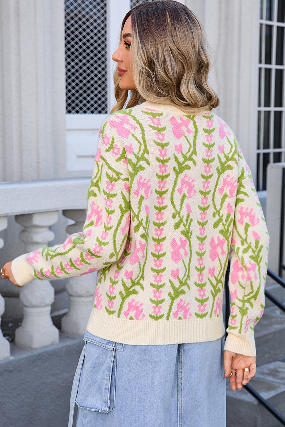 Chic Floral Sweater for Women – Round Neck, Long Sleeve, Casual Knitwear
